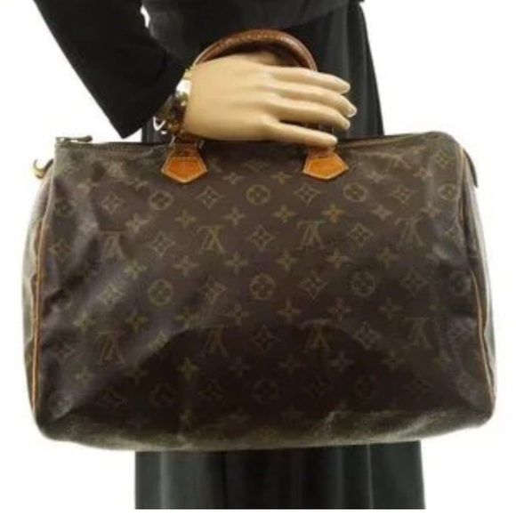Louis Vuitton Handbags - LOUIS VUITTON SPEEDY 30 MONOGRAM BAG canvas
